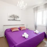 Luxury Eva *